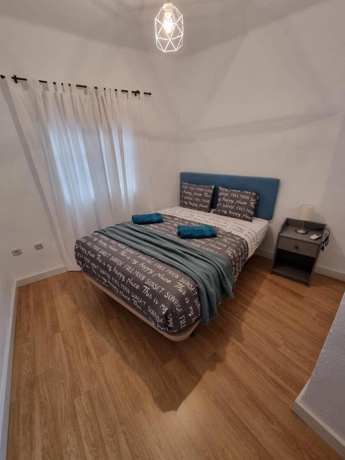 Holidays2Malaga 2 Bedroom Armengual De La Mota Close Shopping Center Exterior photo