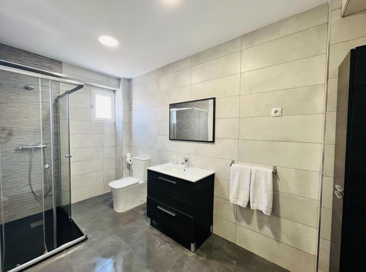 Holidays2Malaga 2 Bedroom Armengual De La Mota Close Shopping Center Exterior photo