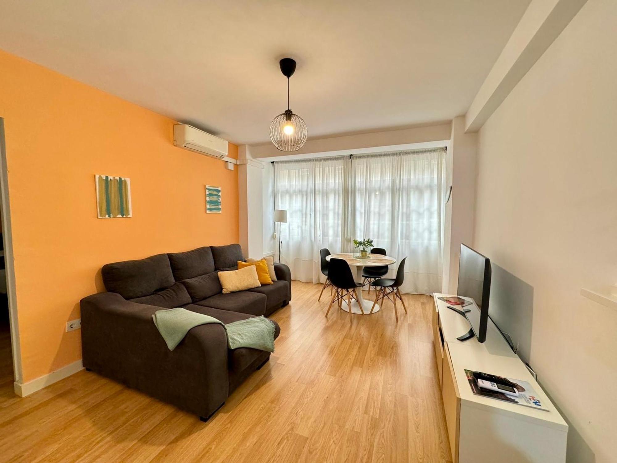Holidays2Malaga 2 Bedroom Armengual De La Mota Close Shopping Center Exterior photo